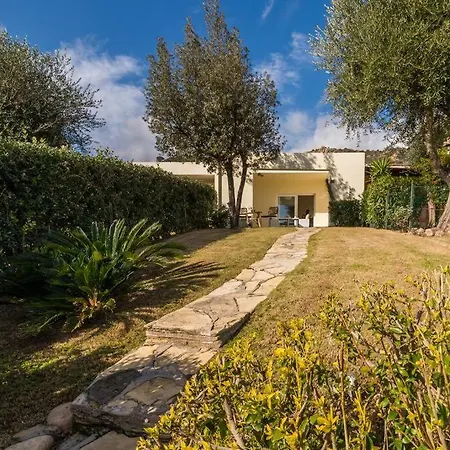 Oleandro Villa *